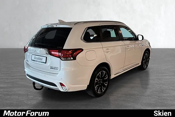 Mitsubishi Outlander 2018 photo 3