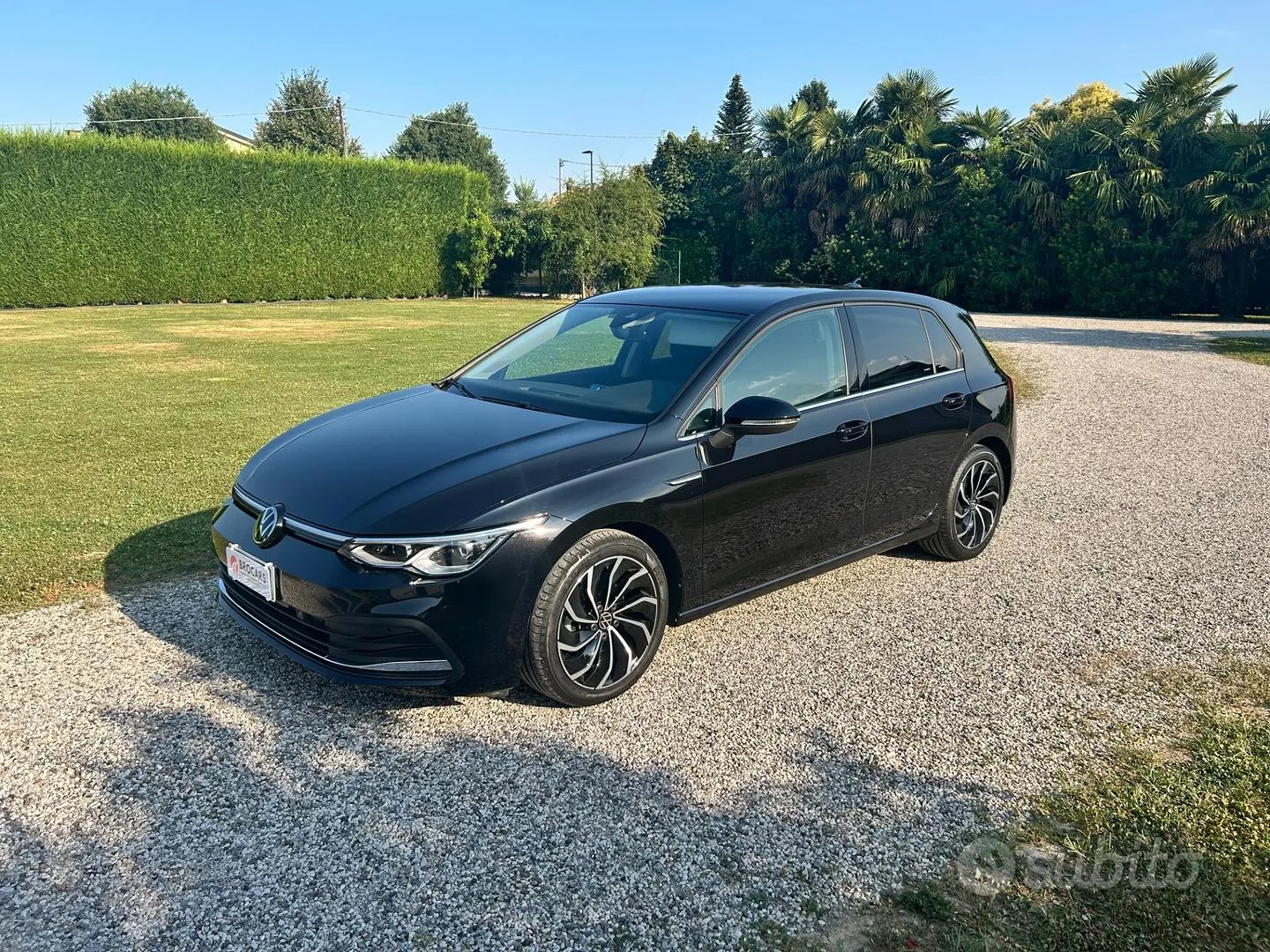 Volkswagen Golf 2023 photo 2