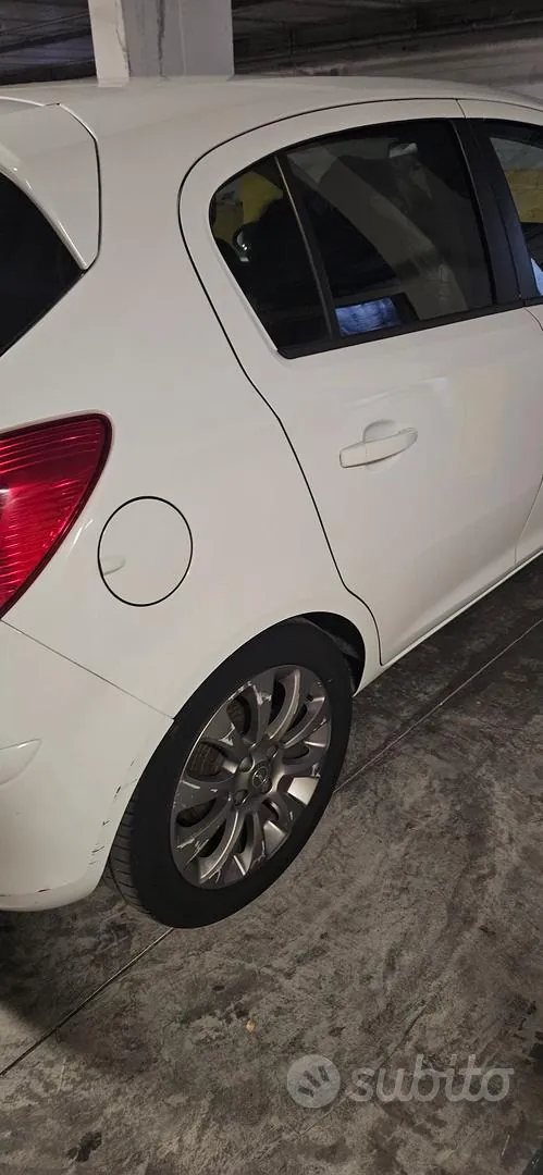 Opel Corsa 2011 photo 4