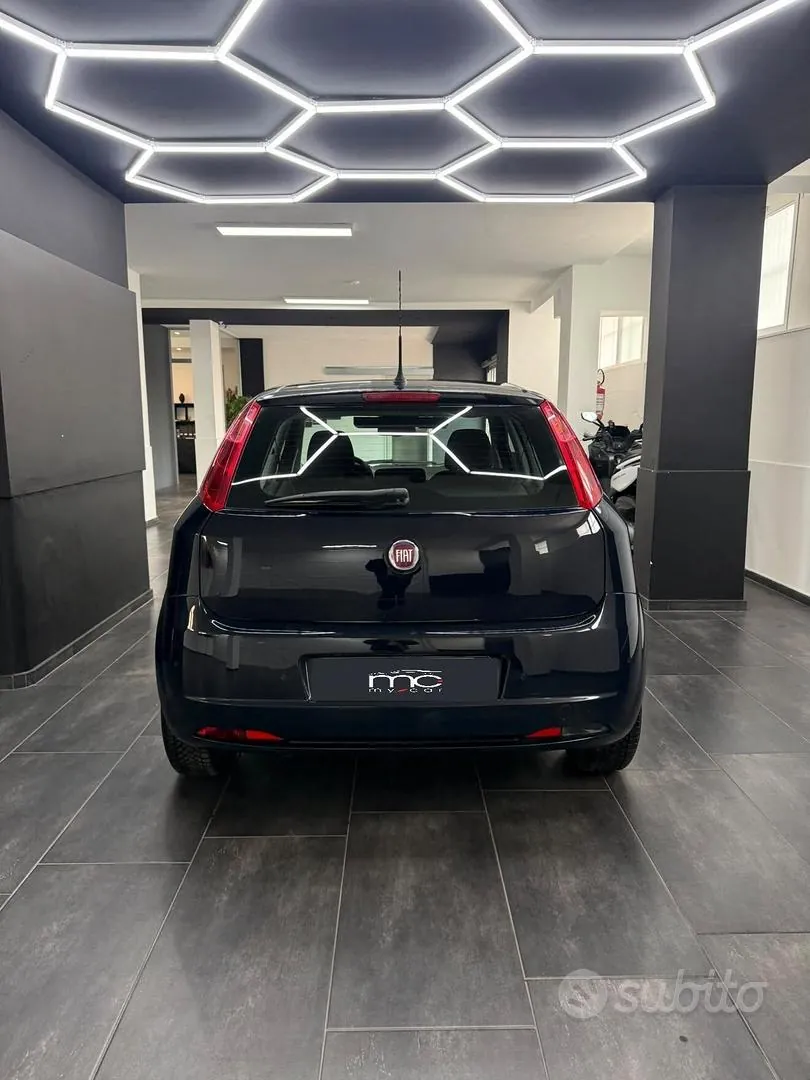 Fiat Punto 2018 photo 2