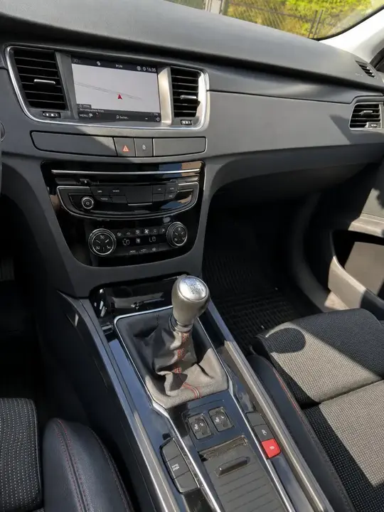 Peugeot 508 2018 photo 3