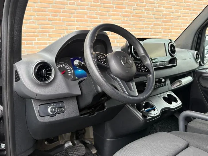 Mercedes-Benz Sprinter 2022 photo 2