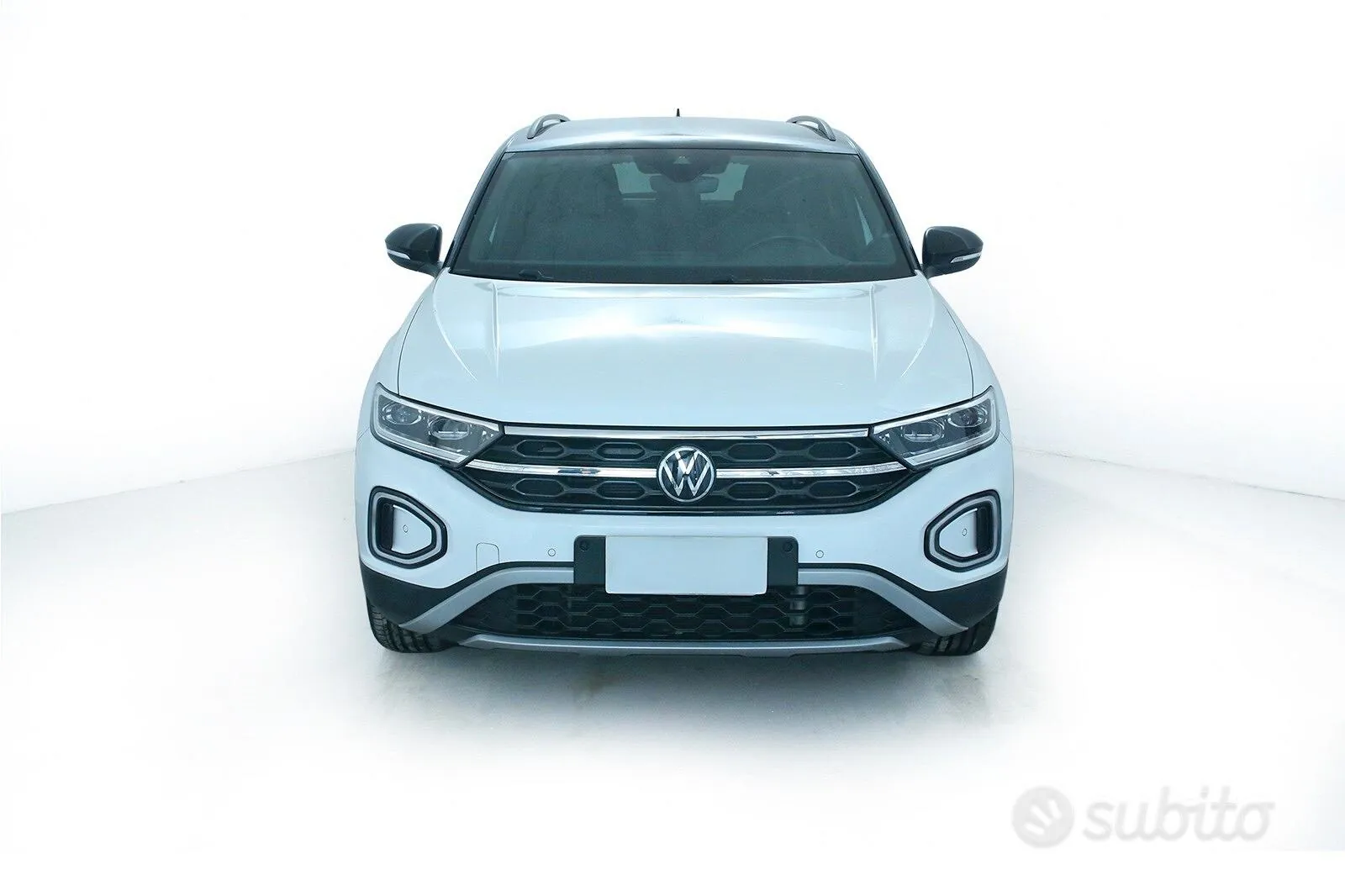Volkswagen T-Roc 2023 photo 2