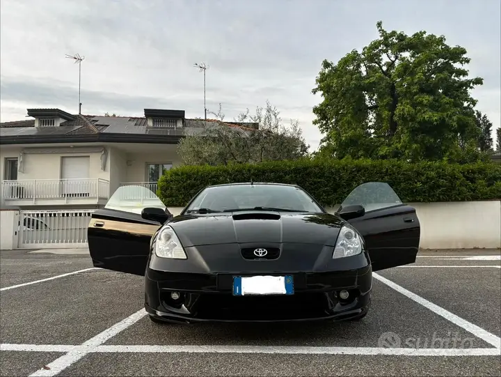 Toyota Celica 2001 photo 4