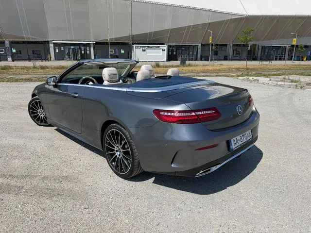 Mercedes-Benz E-Class Cabriolet 2018 photo 2