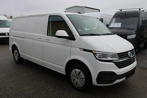 Volkswagen Transporter 2022 photo 2