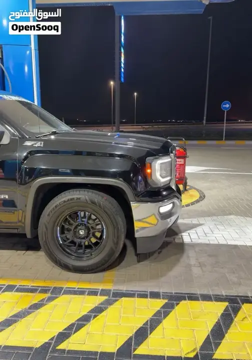GMC Sierra 2018 photo 2