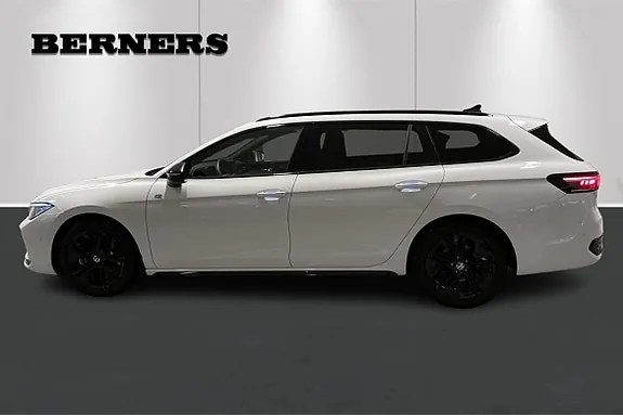 Volkswagen Passat 2025 photo 2