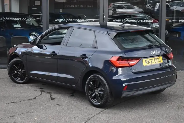 Audi A1 2021 photo 2