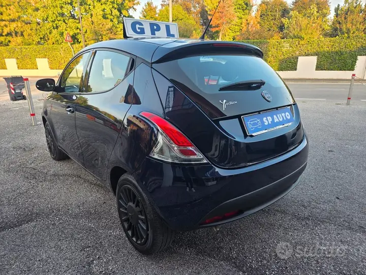 Lancia Ypsilon