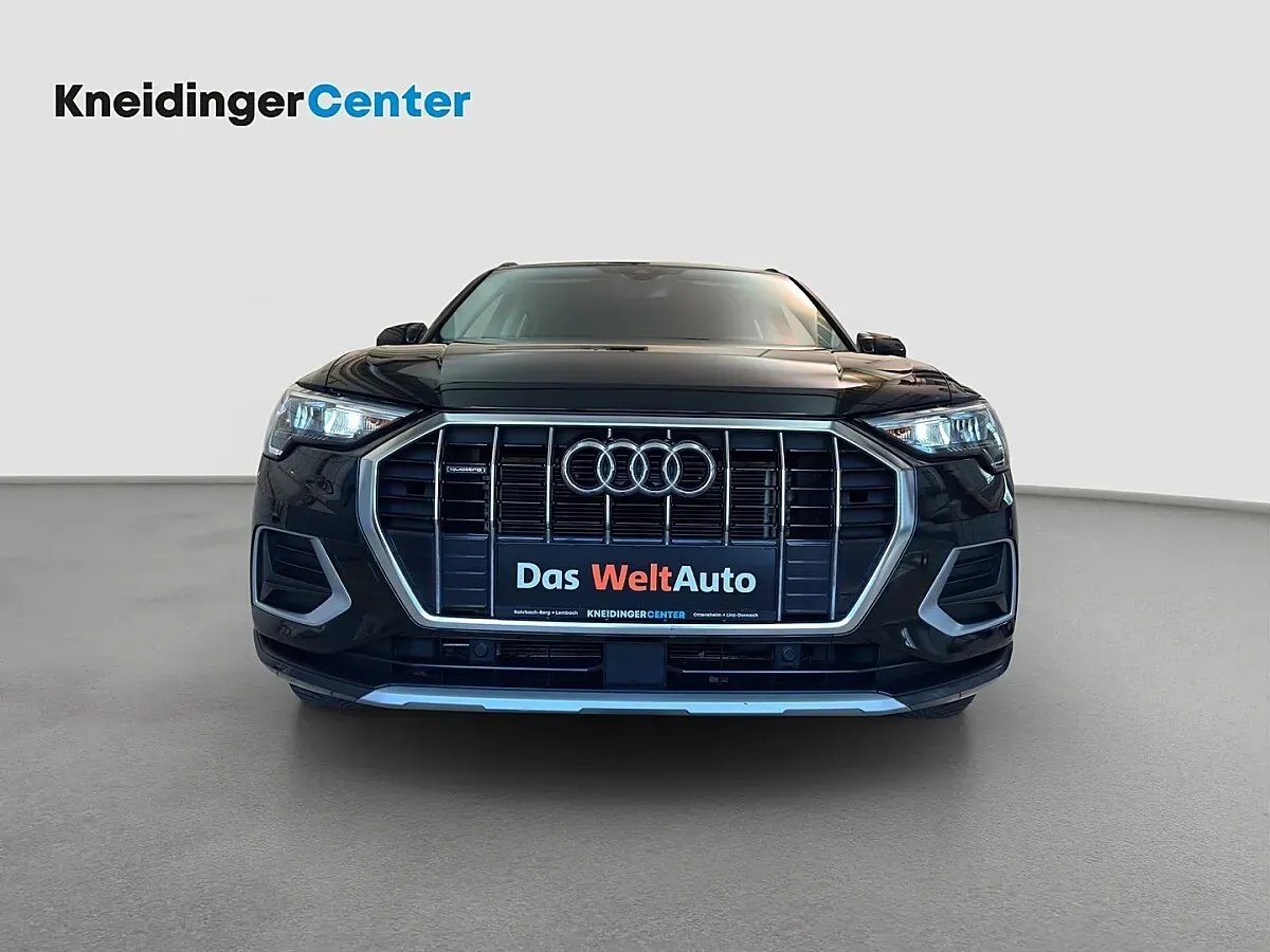 Audi Q3 2022 photo 2
