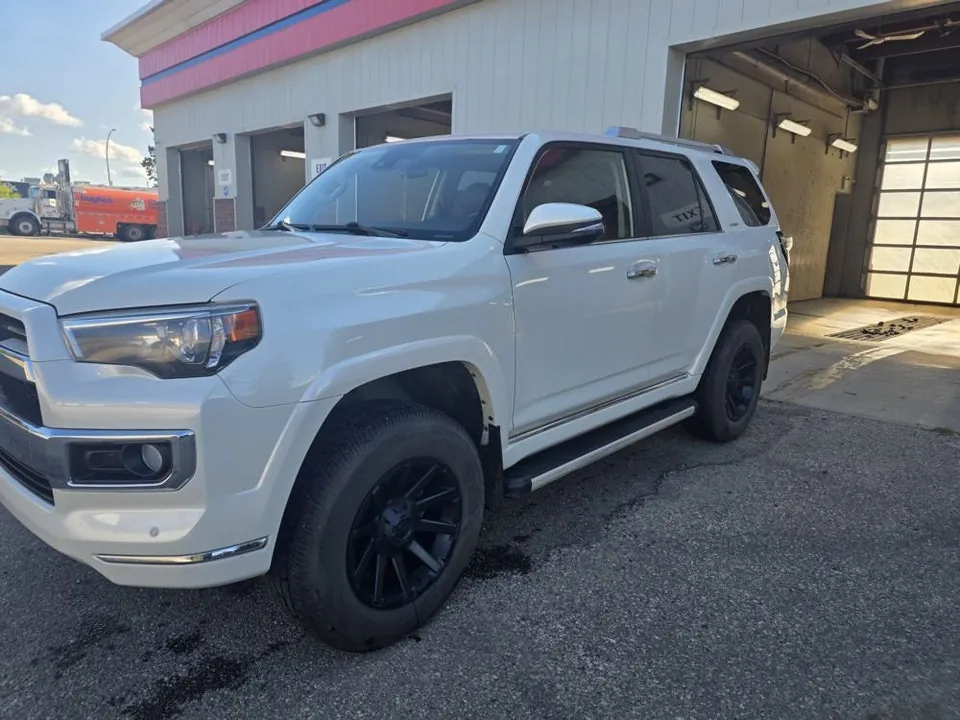 Toyota 4Runner 2020 photo 3