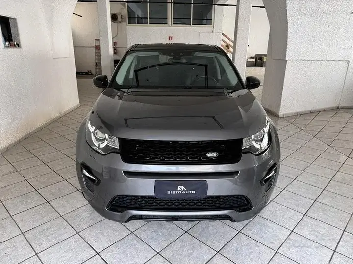 Land Rover Discovery Sport 2017 photo 2
