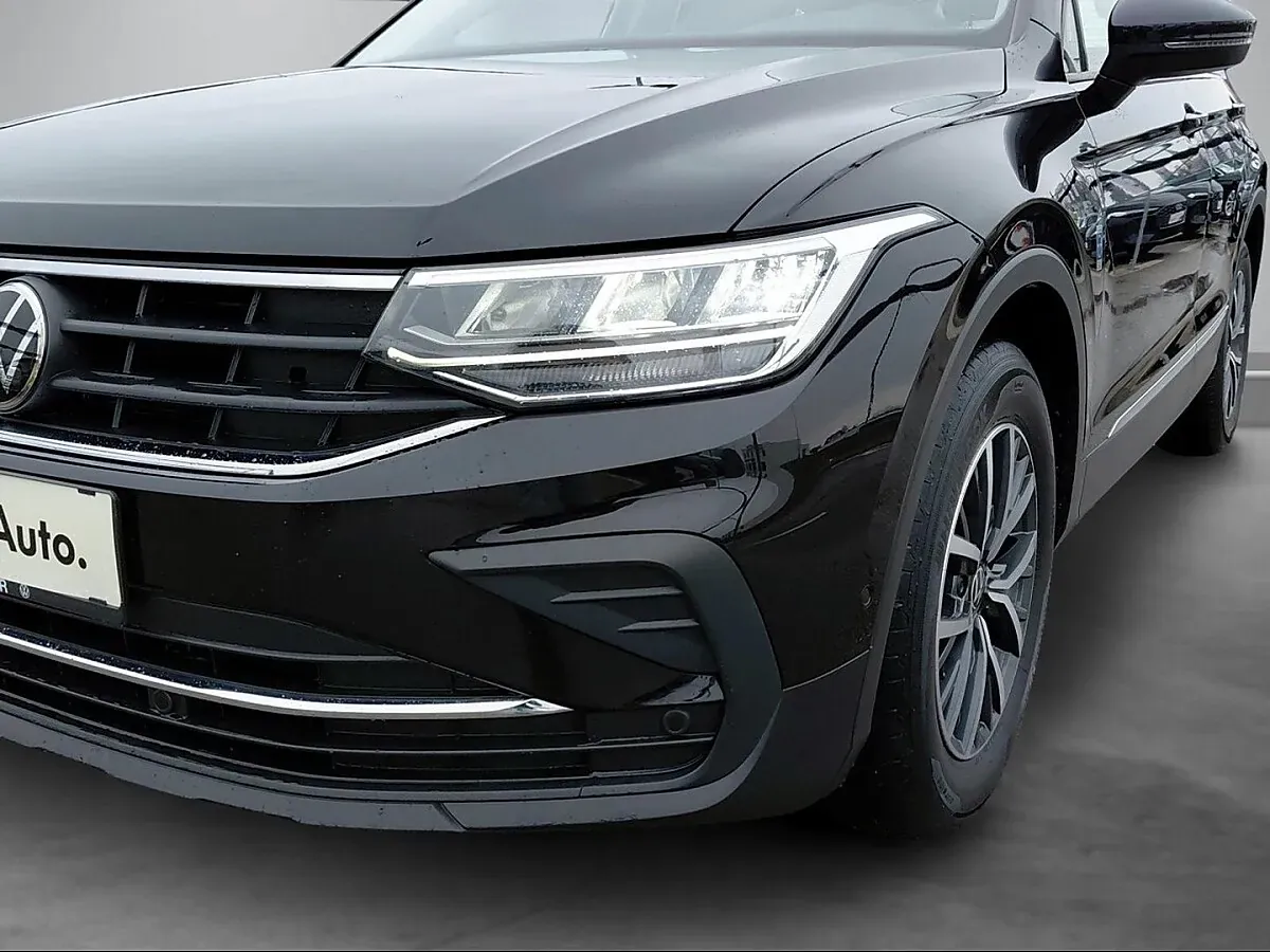 Volkswagen Tiguan 2022 photo 2