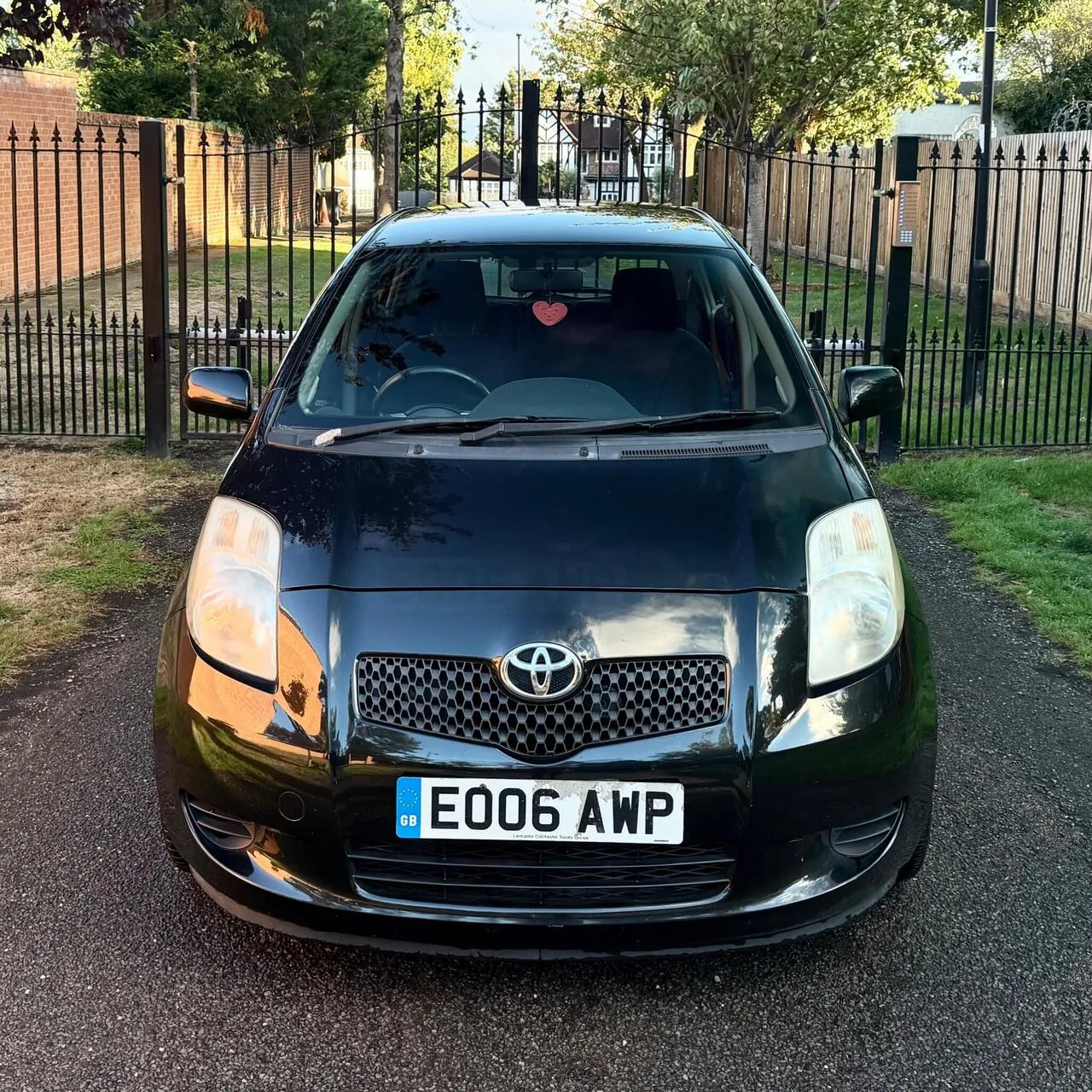 Toyota Yaris 2006 photo 2