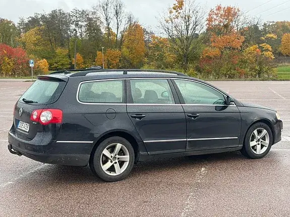 Volkswagen Passat 2009 photo 4