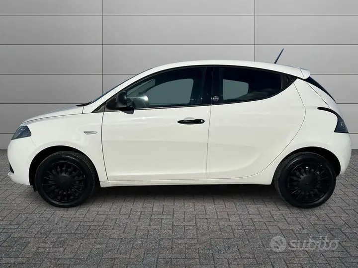 Lancia Ypsilon 2020 photo 2