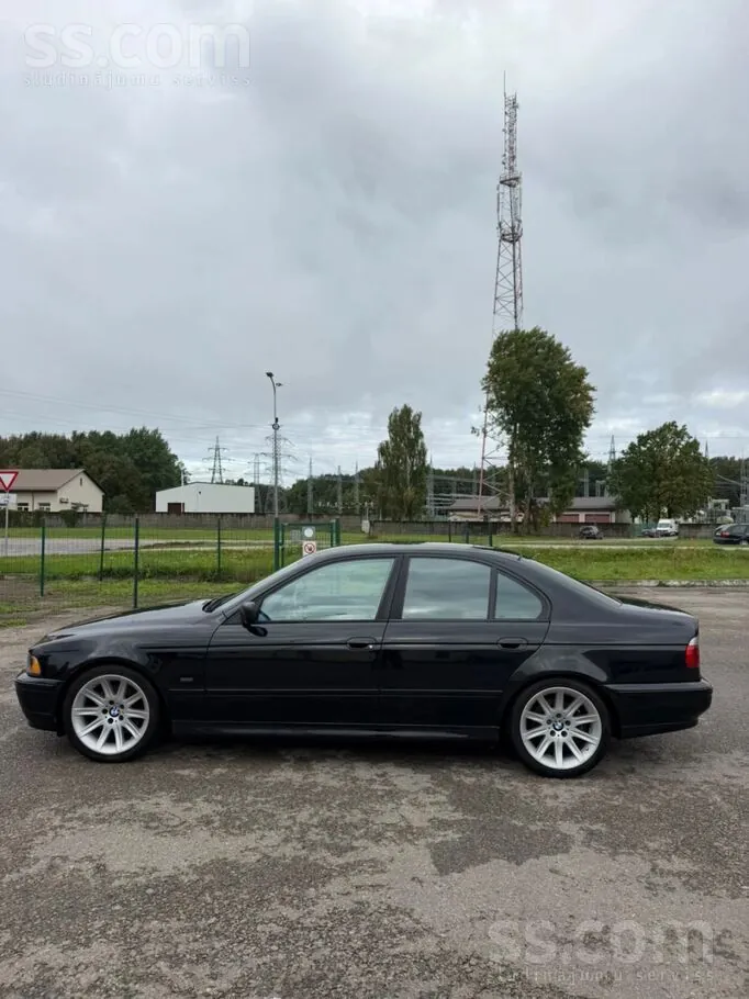 BMW 530 2002 photo 2
