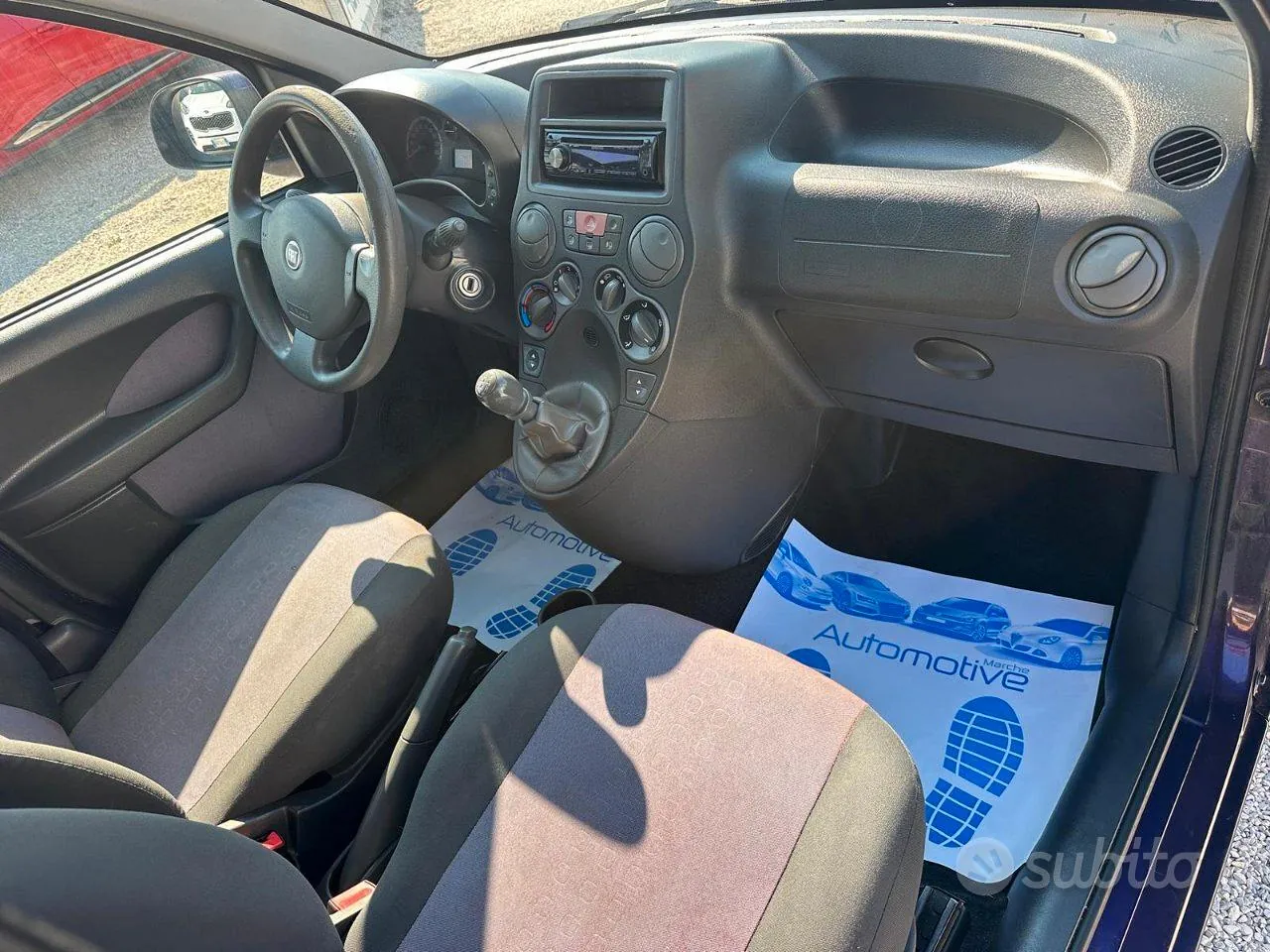 Fiat Panda 2010 photo 2