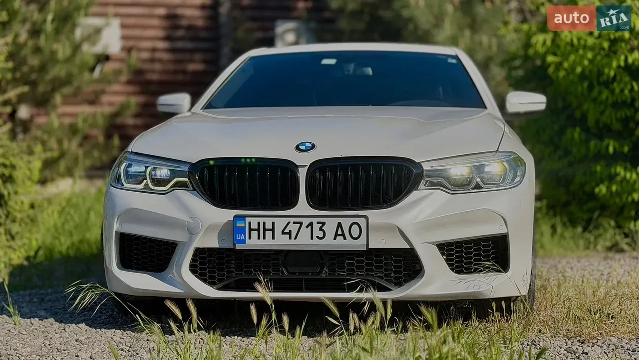 BMW 5 Series 2017 photo 2