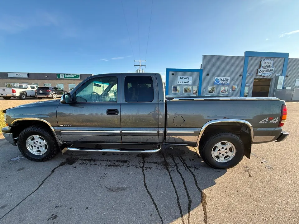 Chevrolet Silverado 1500 2002 photo 3