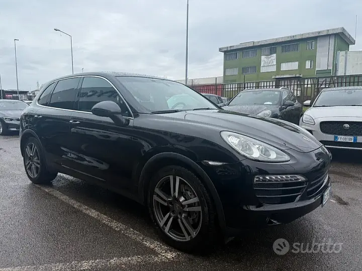 Porsche Cayenne 2011 photo 3