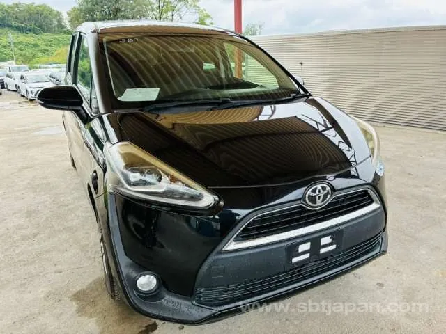 Toyota Sienta X