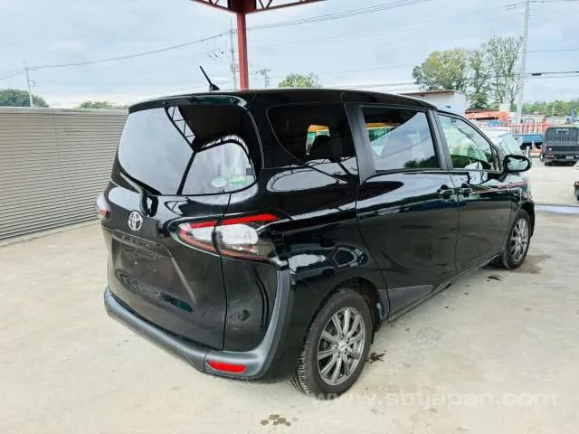 Toyota Sienta X 2016 photo 4