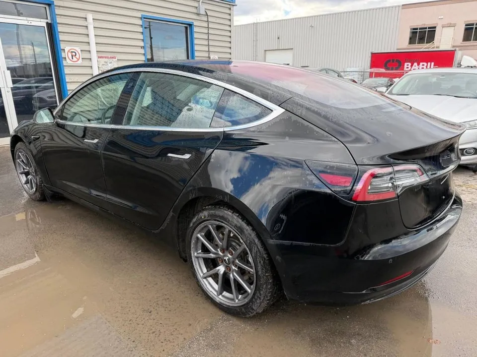 Tesla Model 3 2018 photo 4