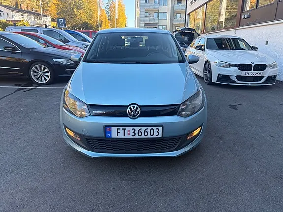 Volkswagen Polo 2011 photo 2