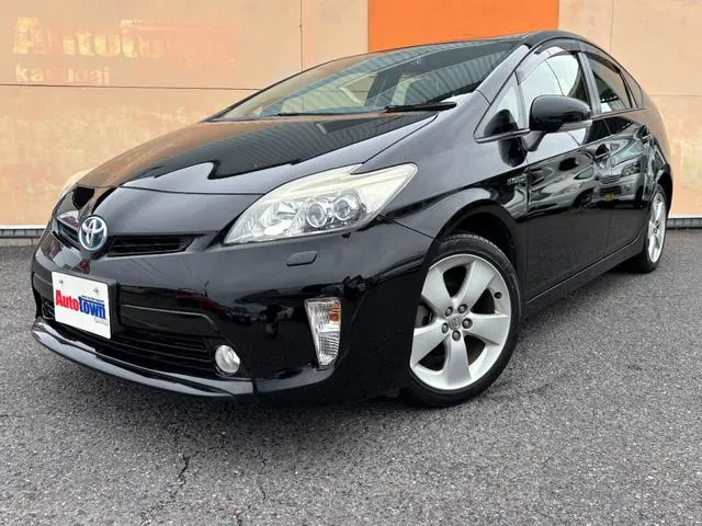 Toyota Prius 2015 photo 2