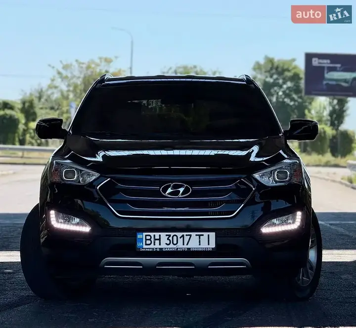 Hyundai Santa Fe 2013 photo 2