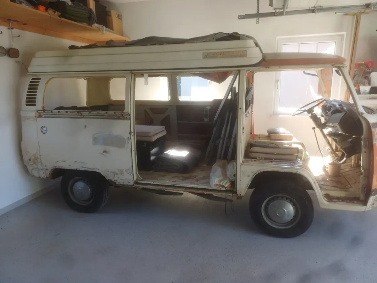 Volkswagen T2 1974 photo 2