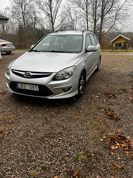 Hyundai I30 2011 photo 2