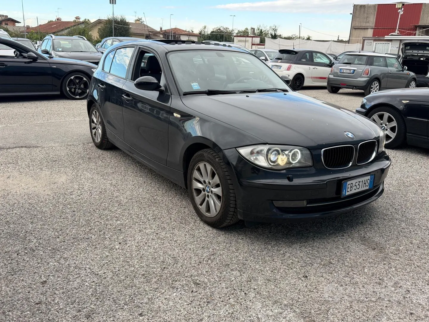 BMW 118D 2010 photo 3