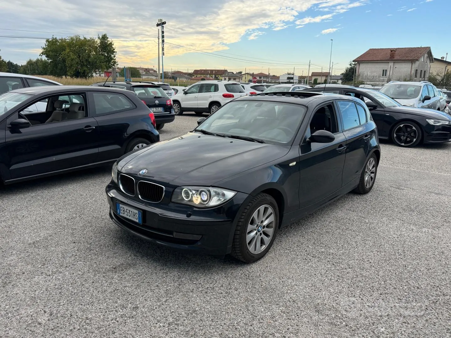 BMW 118D 2010 photo 2
