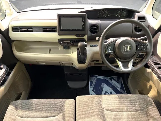 Honda N-Box 2019 photo 2