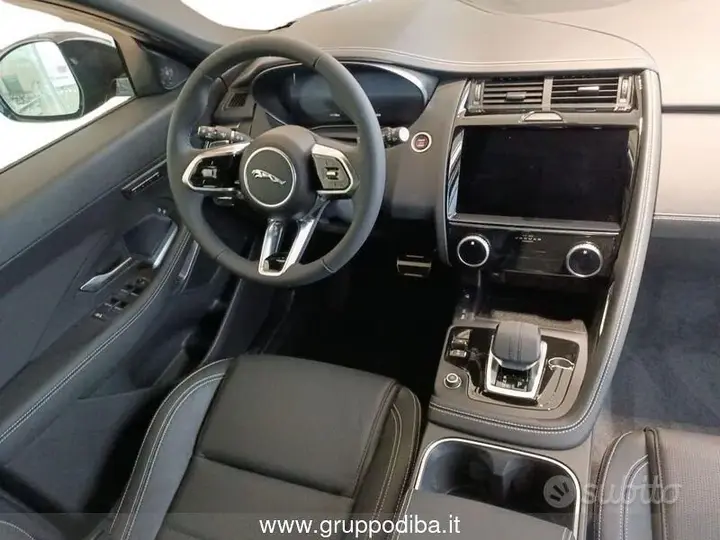 Jaguar E-Pace 2023 photo 3