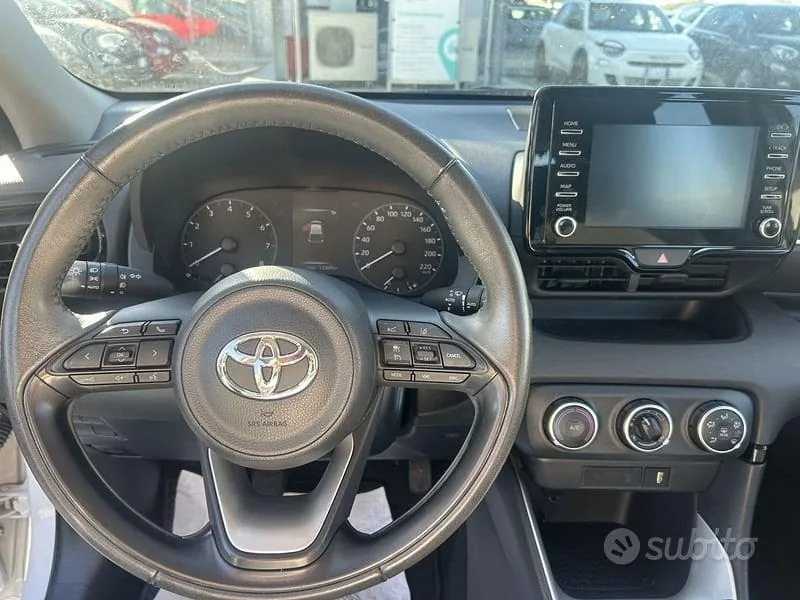 Toyota Yaris 2024 photo 5