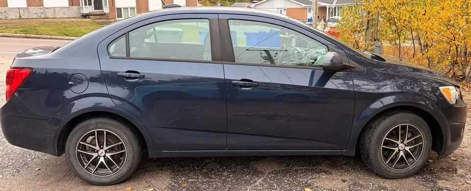 Chevrolet Sonic 2015 photo 2