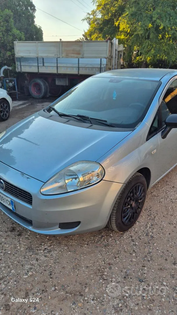 Fiat Grande Punto 2007 photo 4