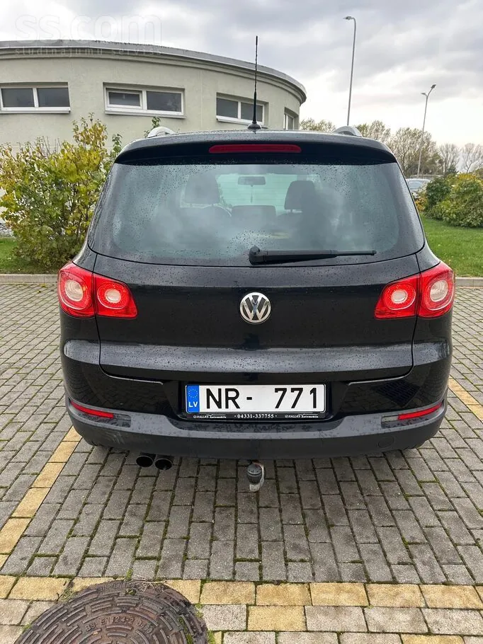 Volkswagen Tiguan 2010 photo 2