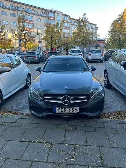 Mercedes-Benz C220