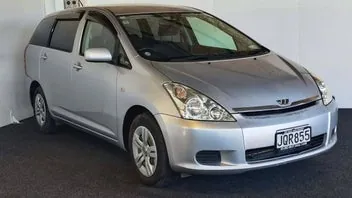 Toyota Wish 2004 photo 2