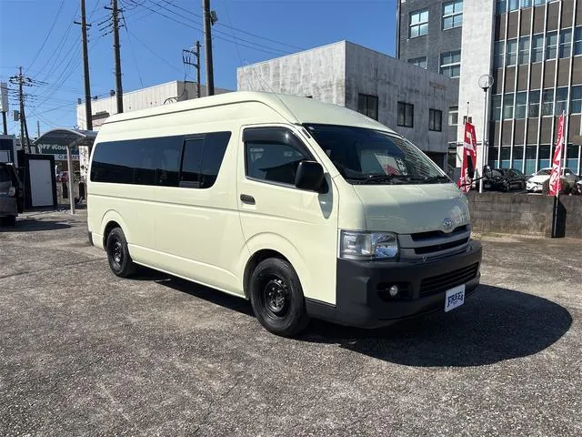 Toyota Hiace Bus 2009 photo 5
