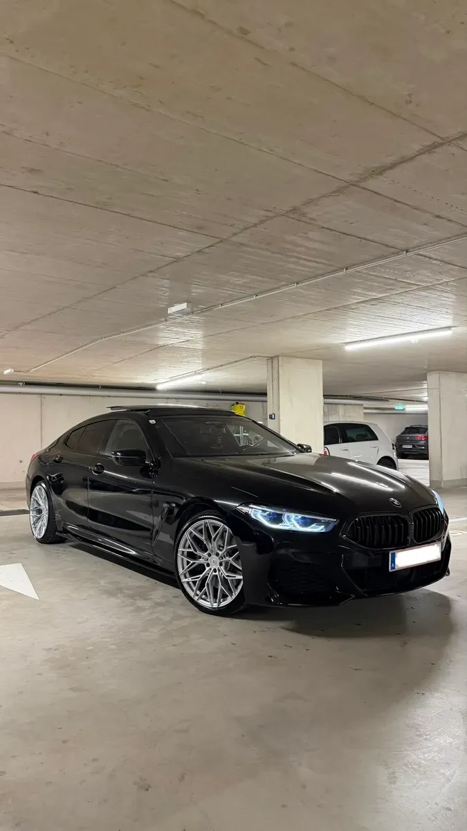 BMW 8 Series 2021 photo 2