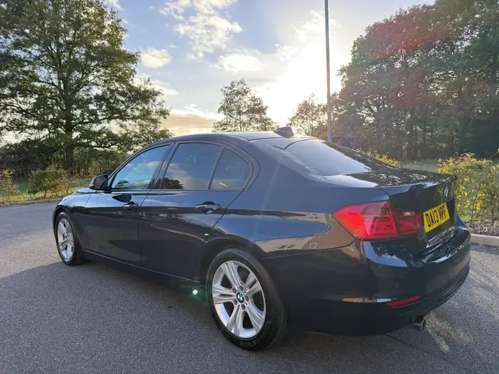BMW 3 Series 2013 photo 5