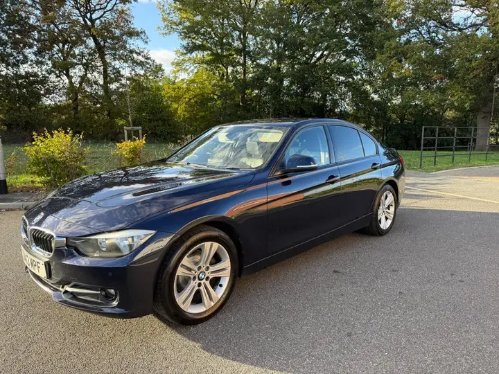 BMW 3 Series 2013 photo 3