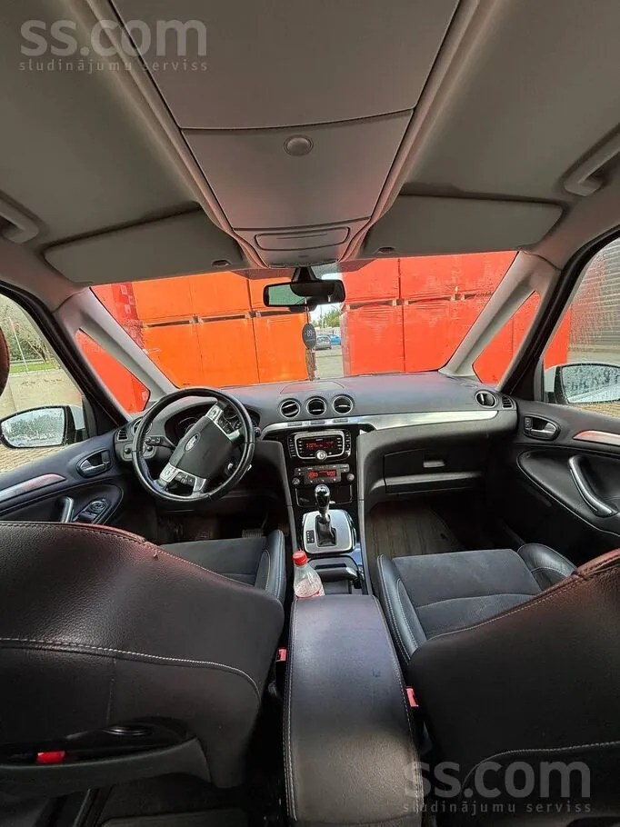 Ford Galaxy 2014 photo 4