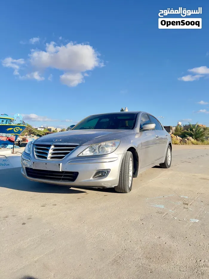 Hyundai Genesis 2010 photo 2